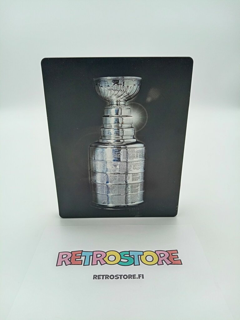 ps3 nhl 13 stanley cup edition etukansi, hieman kuprulla
