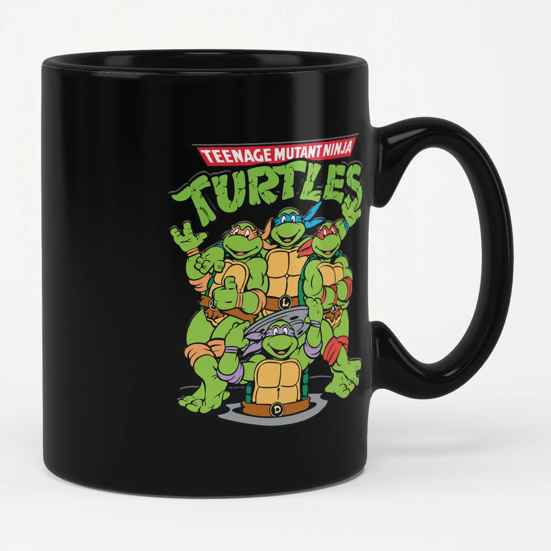 Teenage Mutant Ninja Turtles -muki valkoisella taustalla